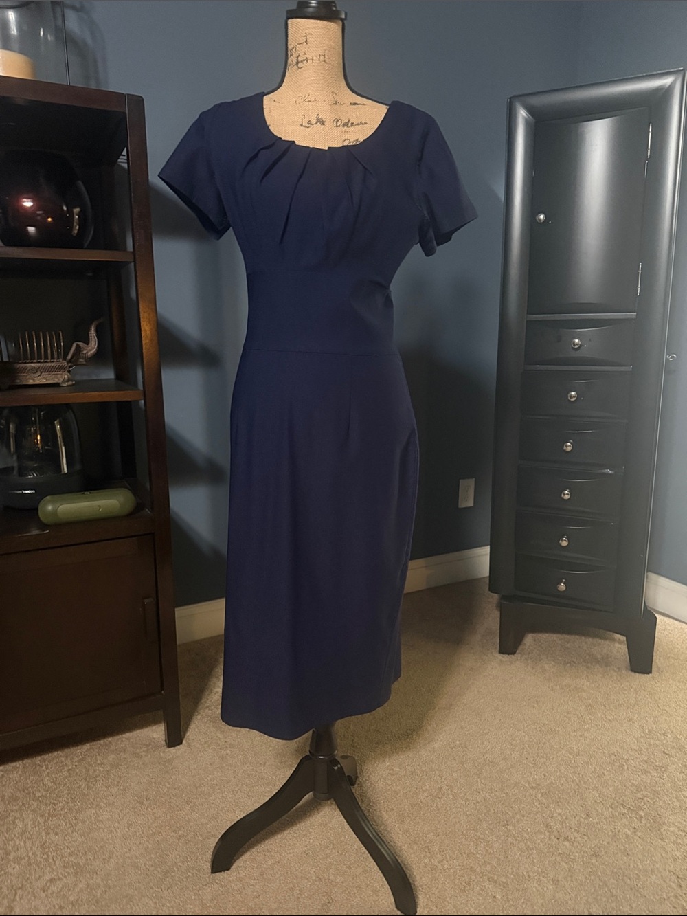 Elegant Navy Midi Dress with Pleated Scoop Neck